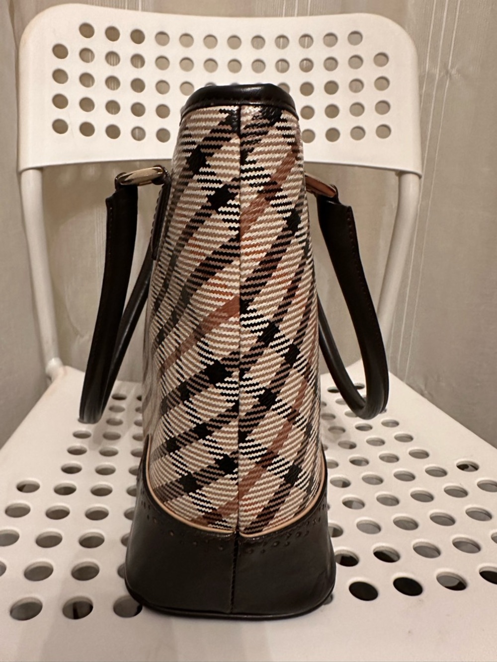 Daks London handbag in a tartan check pattern with leather trim and top handles - Picture 3 of 10